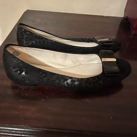 Anne Klein flats worn once!!!! - Picture 4 of 4